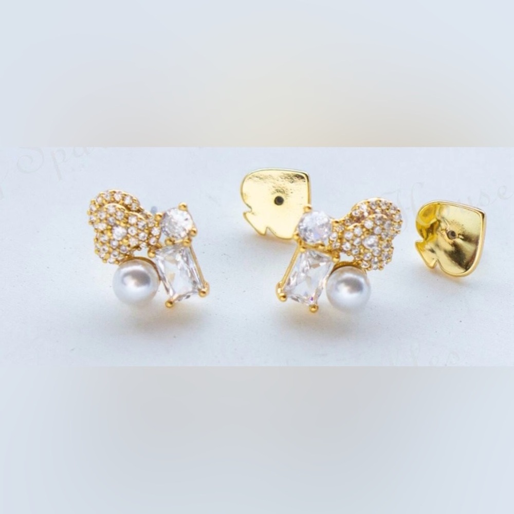 Kate Spade Bouquet Toss Gold and Pearl Stud Earrings NEW